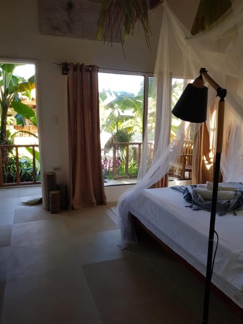 Bed, Natural landscape, Garden, View (from property/room), Balcony/Terrace, Photo of the whole room, Bedroom, Garden view, towels