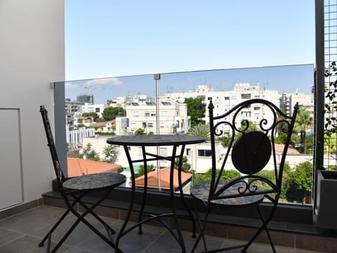 BAZ TOWER Apartment hotel in Nicosia City