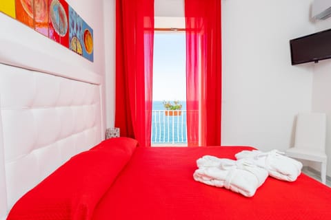 Bed, Balcony/Terrace, Other, Photo of the whole room, Decorative detail, Bedroom, Sea view, Sea view