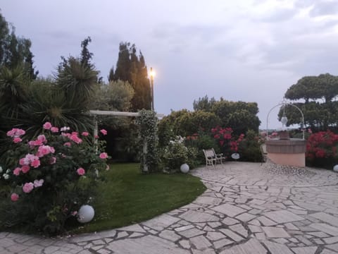 Villa Francesca Pomezia Roma Country House in Lazio