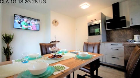 TV and multimedia, Kitchen or kitchenette, Seating area, Dining area