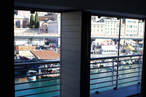 Balcony/Terrace, City view