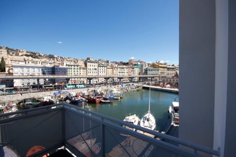 City view, Sea view
