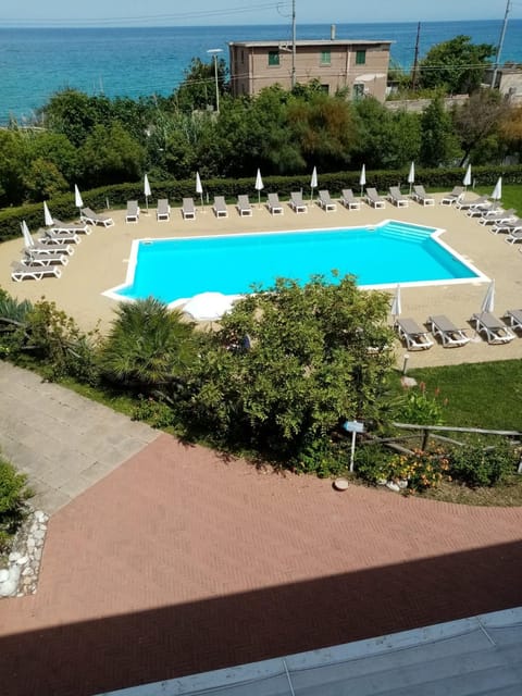Residence Pietre Bianche ApartHotel Appartement-Hotel in Pizzo