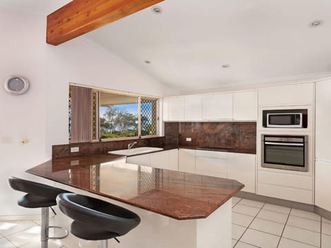Coral Sands 3 Pebbly Beach Condo in Forster
