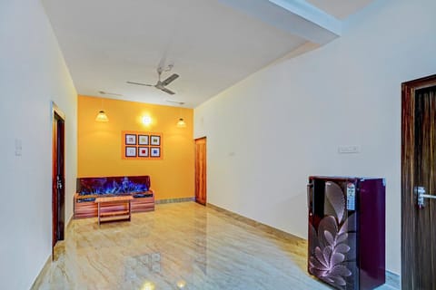 OYO Home Luxury Stay Near Cosmopolis Alojamiento y desayuno in Bhubaneswar