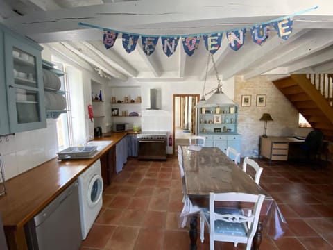 Kitchen or kitchenette, Photo of the whole room