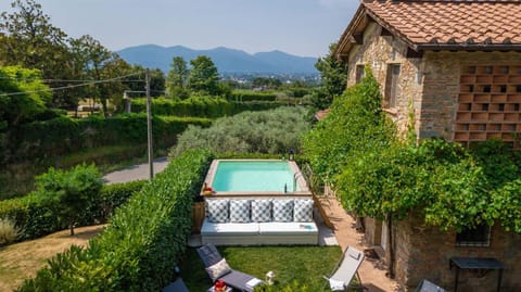 Mountain view, Pool view, Swimming pool