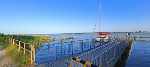 Nearby landmark, Day, Activities, Lake view