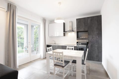 Property building, Kitchen or kitchenette, Living room