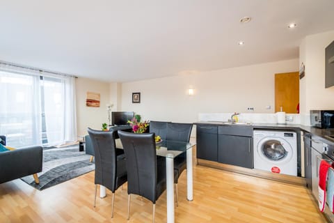 Spacious City 2 Bed, 2 Bath, FREE PARKING & WiFi Appartement in Sheffield