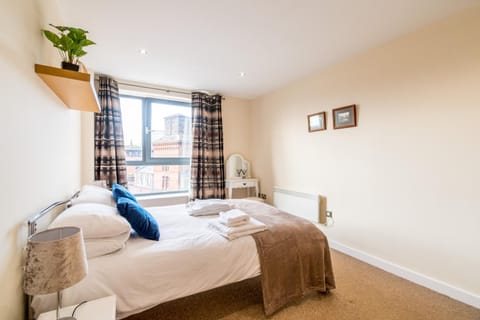 Spacious City 2 Bed, 2 Bath, FREE PARKING & WiFi Apartamento in Sheffield