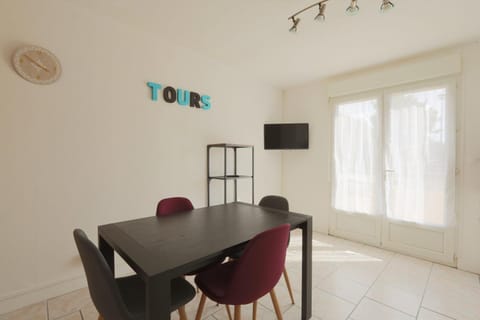 La Chanterie Apartment in Saint-Cyr-sur-Loire