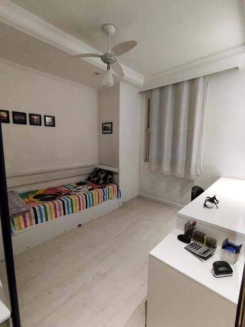 Seu apto na praia - Equipado, familiar e com Internet rápida Apartment in Santos