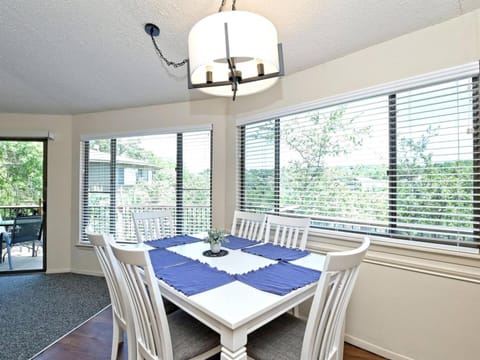 Lakefront Bungalow With Community Poolhot Tub #4 House in Point Venture