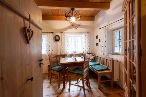 Dining area, kitchen