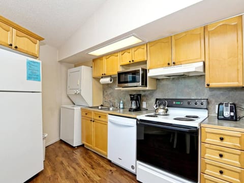 Treehouse Bungalow - Community PoolHot Tub #12 House in Point Venture