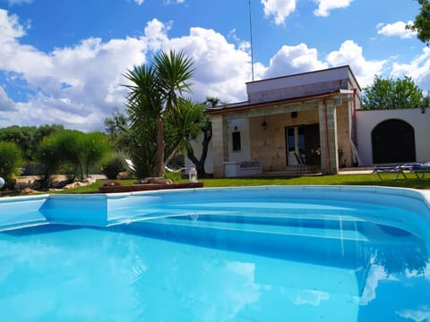 Terra Sessana Ville e Trullo con piscina privata House in Province of Taranto