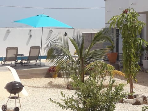 Villa JAJA Piscine-Climatisation Chalet in Senegal
