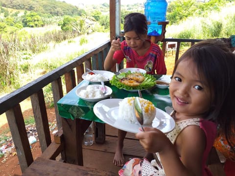 View (from property/room), Balcony/Terrace, Food and drinks, Dining area, Food, children