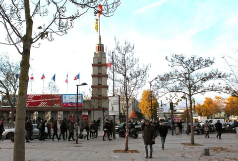 Appartment Porte de Versailles Paris Expo Condo in Issy-les-Moulineaux