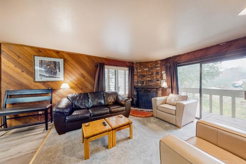 La Vista Blanc Casa in Mammoth Lakes