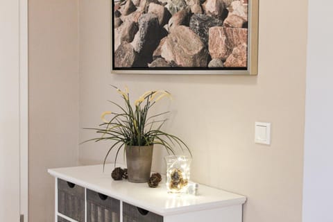 Grömitz, Stiegkamp 3, Whg 1 - große Terrassenwohnung, 2 SZ, Nähe Strand und Yachthafen, behindertenfreundlich, WLAN Apartment in Grömitz