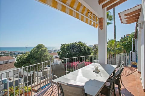 HOUSE WITH AMAZING VIEWS , OVERLOOKING THE FESTIVAL TOWN OF SITGES House in Garraf