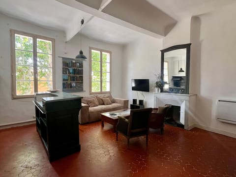 Beau 3 pièces 83 m2 au coeur du centre historique d'Aix en Provence Apartment in Aix-en-Provence