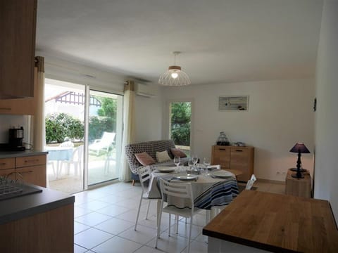 Appartement cosy à Capbreton: Jardin, Terrasse, Parking, Wi-Fi, à 300m de la Plage - FR-1-413-133 Apartment in Capbreton