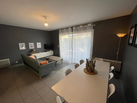 Appartement en rez-de-jardin à 100m de la plage avec terrasse et parking - FR-1-413-107 Apartment in Hossegor