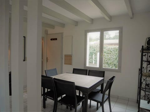 Maison avec piscine, proche mer, Capbreton - FR-1-413-79 Villa in Capbreton