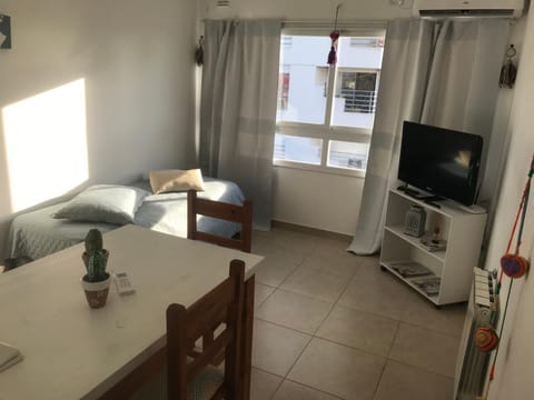 Dto nuevo barrio Universitario con wifi y cochera-Check in express Apartamento in Bahía Blanca