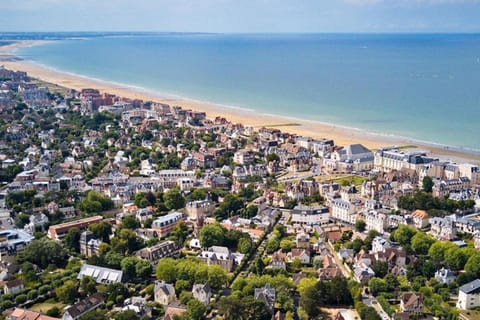 Nearby landmark, Natural landscape, Beach