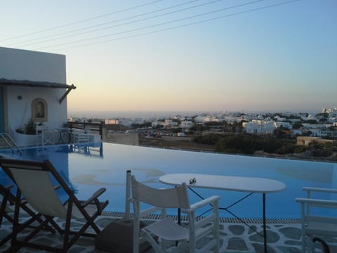 Ampelos Hotel in Folegandros Municipality