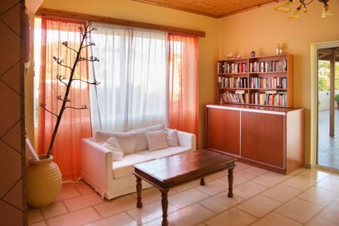 Library, Seating area