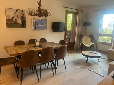 Arc 1950 Ski in Ski out and Spa- Newly refurbished 153 Sources De Marie- 2 bedroom , 2 bathroom-Sleeps 4-6, Mont Blanc view from every window, Free WiFi Eigentumswohnung in Bourg-Saint-Maurice