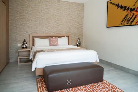 Kencana Villa 7 bedroom with a private pool Haus in Lembang