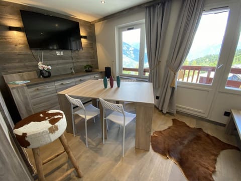 Bel Appartement Centre - Skis aux Pieds avec Wi-Fi - FR-1-513-58 Apartment in Les Allues