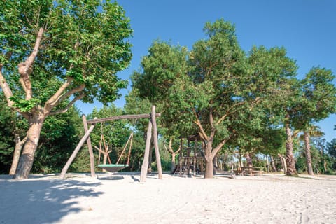 BJ Riviera Campingplatz /
Wohnmobil-Resort in Grimaud