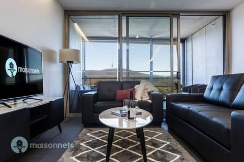 1 Bedroom Apt With Parking Walk to ANU Copropriété in Canberra