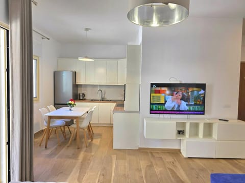 TV and multimedia, Dining area, kitchen