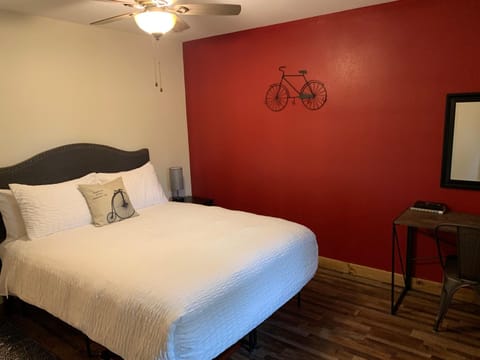 Trailhead Suites Apartment in Kansas