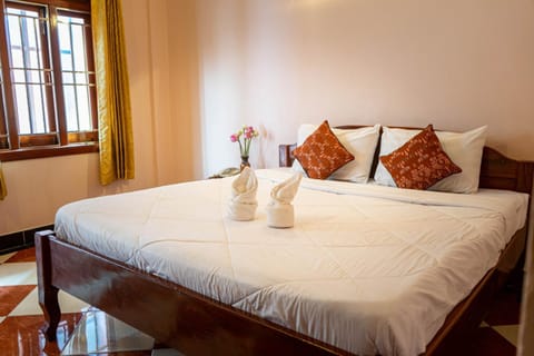 Nawin Palace Guesthouse Bed and Breakfast in Phnom Penh Province