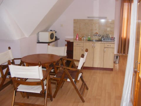 Guest House "Zora - Sarafovo" Bed and Breakfast in Burgas