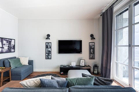 Wide and Bright two bedroom apartment Apartamento in Milan