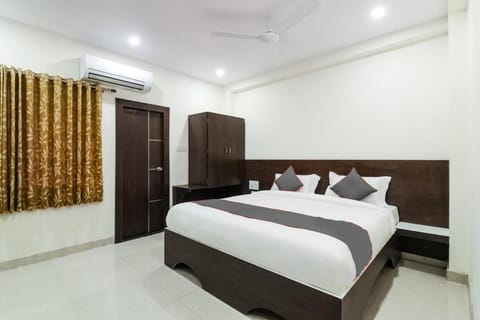 Sri Raghavendra Inn Hotel in Visakhapatnam