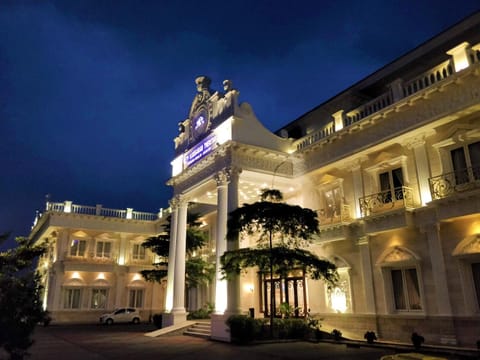 Property building, Facade/entrance