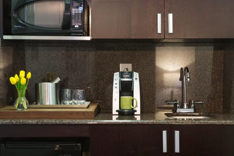 Coffee/tea facilities, Kitchen or kitchenette