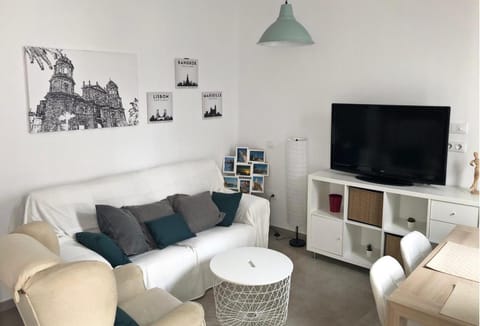 Apartamento Gran Teatro Falla-La Caleta Condo in Cadiz